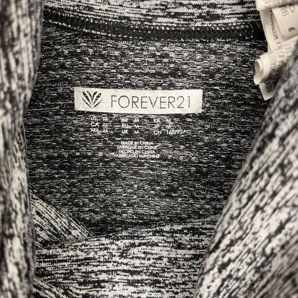 Forever 21 Women’s Gray Cowl Neck Pullover Athletic Top Size M - Picture 3 of 8